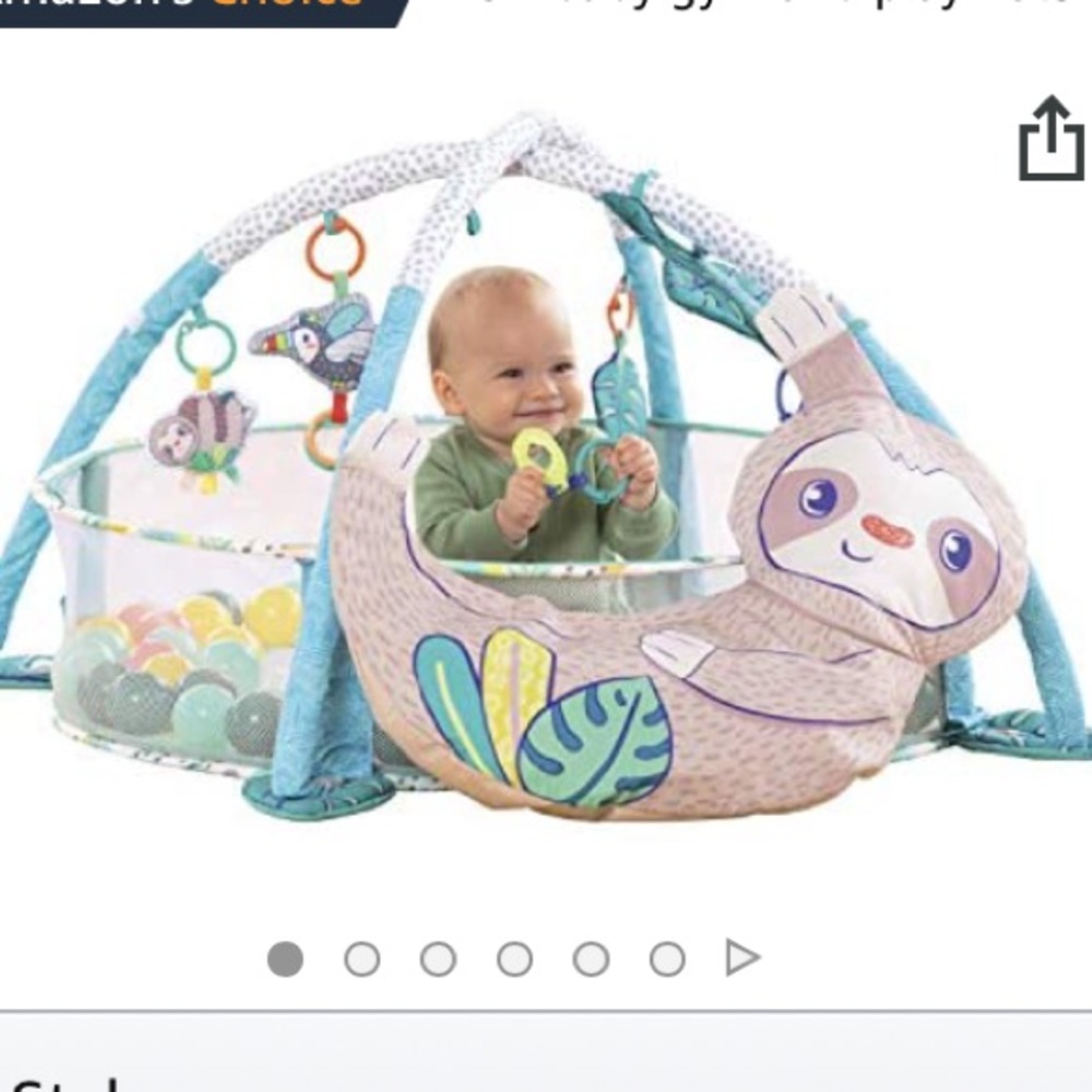 Infantino play mat/ball pit.